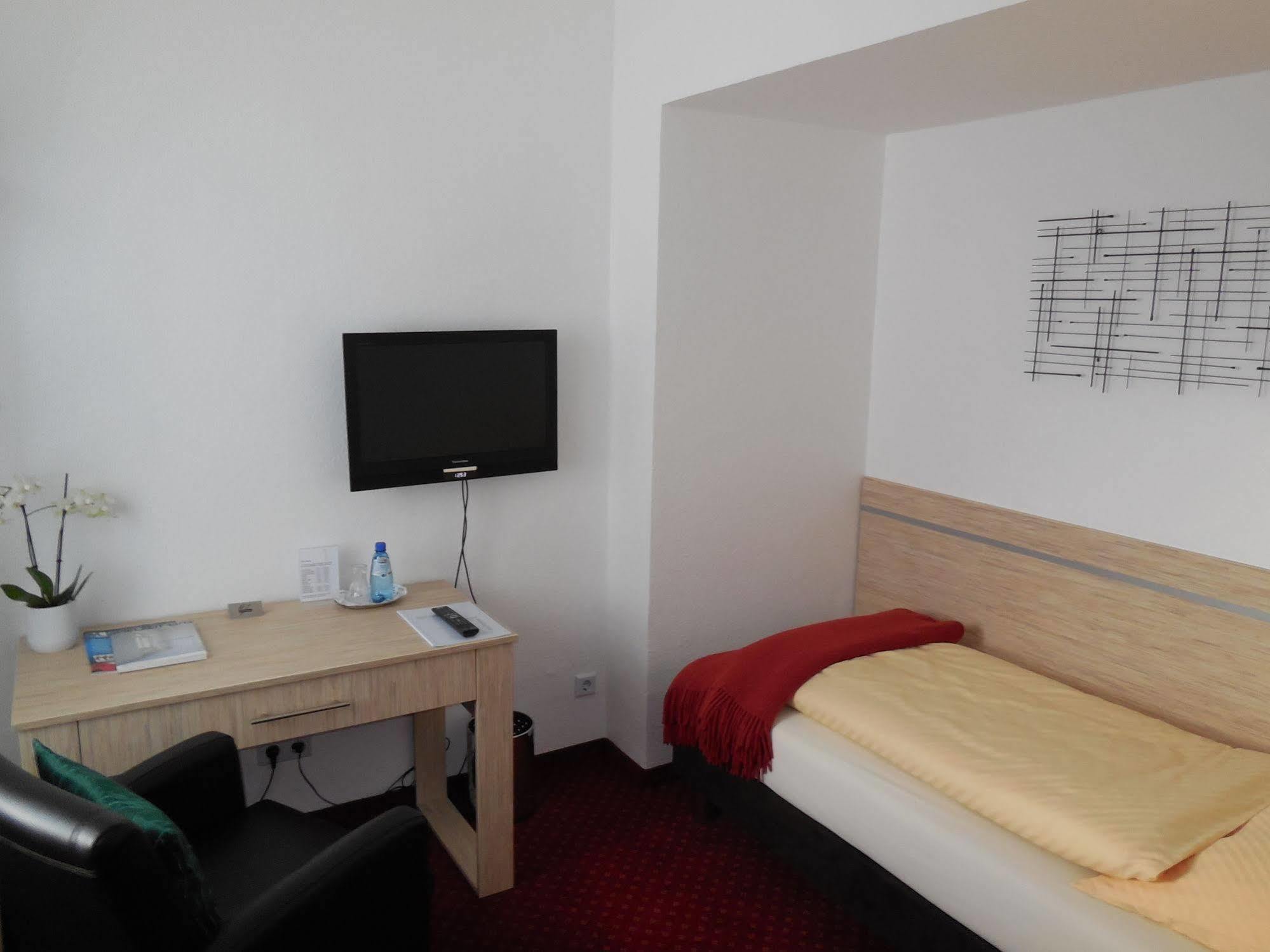 Hotel Sechzehn Leverkusen Exteriér fotografie